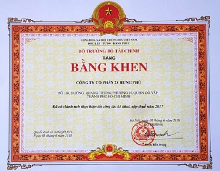 Bộ trưởng Bộ Tài chính tặng bằng khen cho Công ty CP 28 Hưng Phú